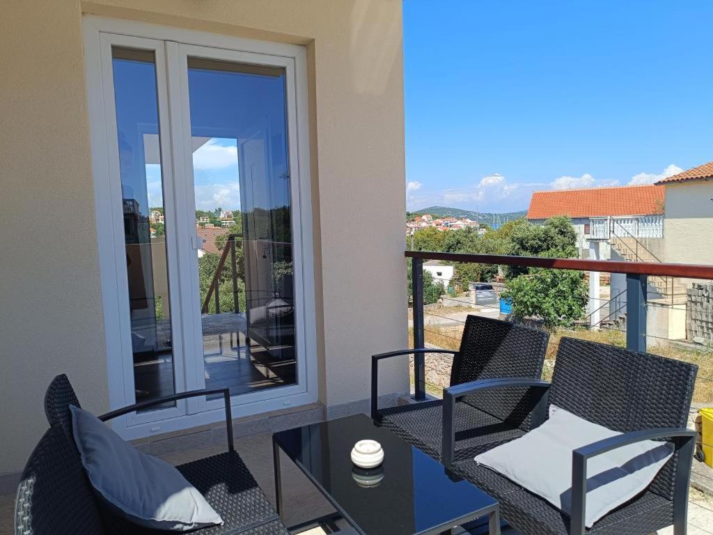 Apartment Dragana, Jezera, Island Murter Extérieur photo