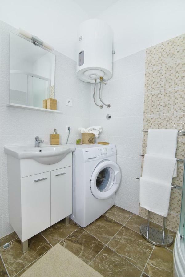 Apartment Dragana, Jezera, Island Murter Extérieur photo